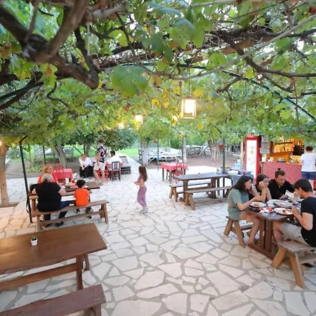 Simurg Evleri Olympos Pensionat Kumluca